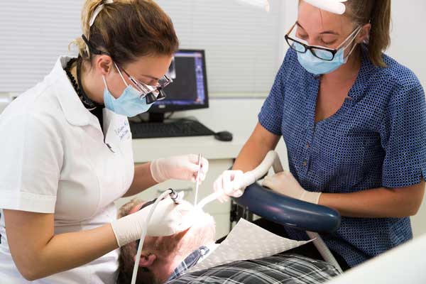 Dentist Quakers Hill